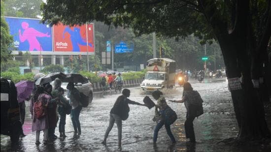 पुणे: भारत मौसम विज्ञान विभाग (IMD) के अनुसार, गणपति विसर्जन (9 सितंबर) को पुणे शहर में मध्यम बारिश की संभावना है.