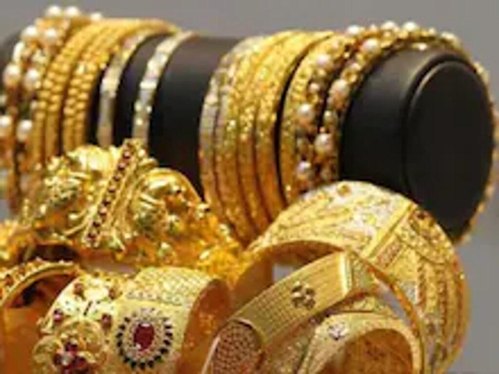 Mumbai dri team raid, mumbai jewellery shop dri team raid, mumbai hawala dri team gold shop, mumbai police, मुंबई ज्वैलरी शॉप छापा, मुंबई पुलिस, मुंबई

