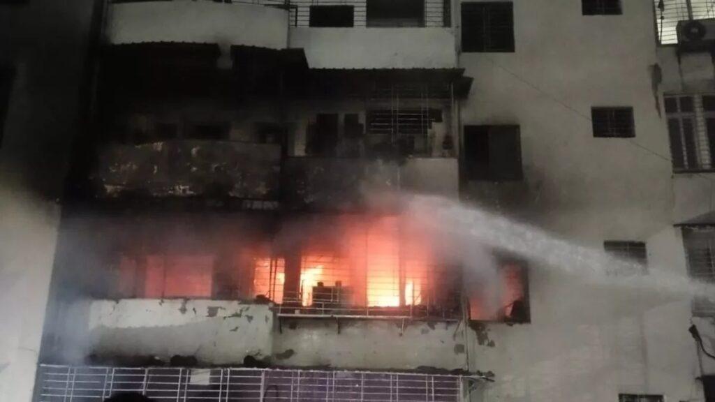 jharkhand, massive fire in dhanbad, dhanbad, fire in building, ashirwad tower fire, fire in ashirwad tower dhanbad